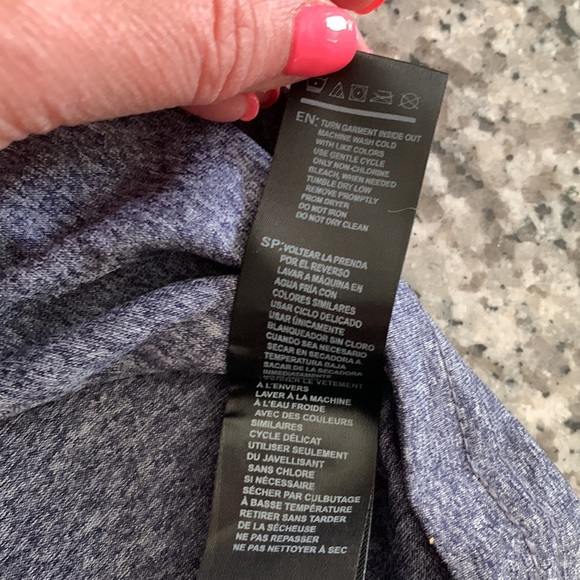 Starter womens Large V Neck T-shirt NEW - Picture 5 of 5